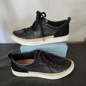 Vionic Winny Black Leather Lace Up Sneaker Sz. 8.5